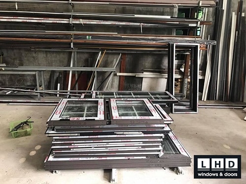 nhà máy làm cửa nhôm xingfa