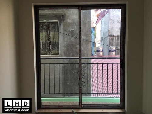 cửa lùa 2 cánh nhôm xingfa