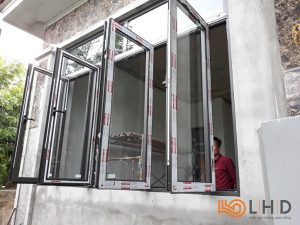 cửa sổ mở quay 4 cánh nhôm xingfa nhập khẩu